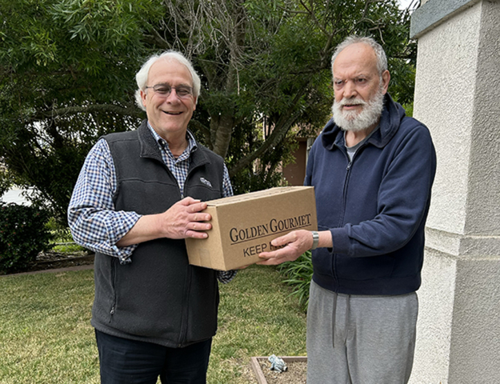 Salinas Mayor Donahue Delivers Meals Salinas Mayor Donahue Delivers Meals